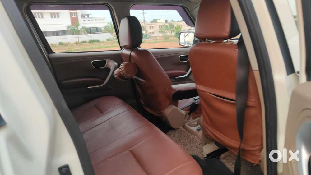 Mahindra Tuv 300 Mhawk100 T8, 2015, Diesel