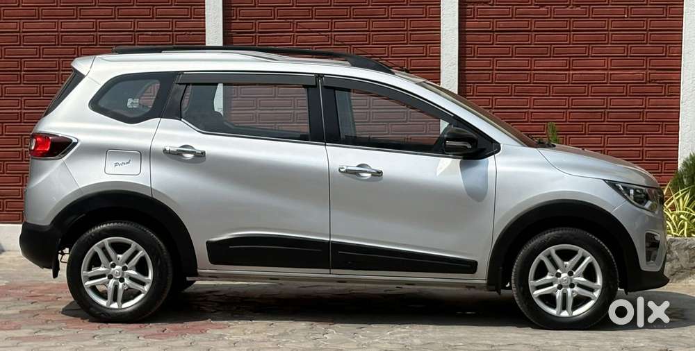 Renault Triber Rxz, 2022, Petrol