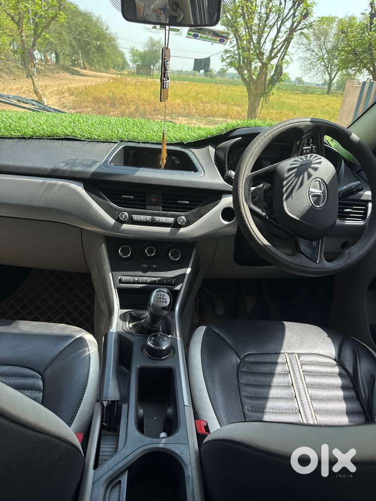 Tata Nexon 2018 Petrol 60000 Km Driven