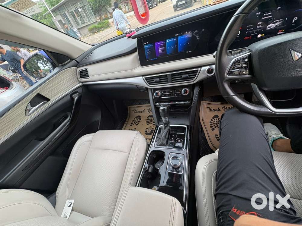 Mahindra Xuv700 Ax7 [l] At – Matte Blue – 58,130 Km – Single Owner
