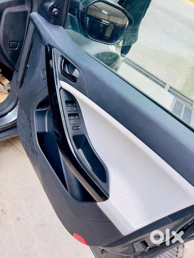 Tata Nexon Pure 1.2 Revotron Petrol 6 Mt, 2026, Petrol