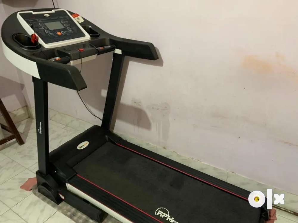 Treadmill Almost Unusued RPM747S Gym Fitness 1762857308