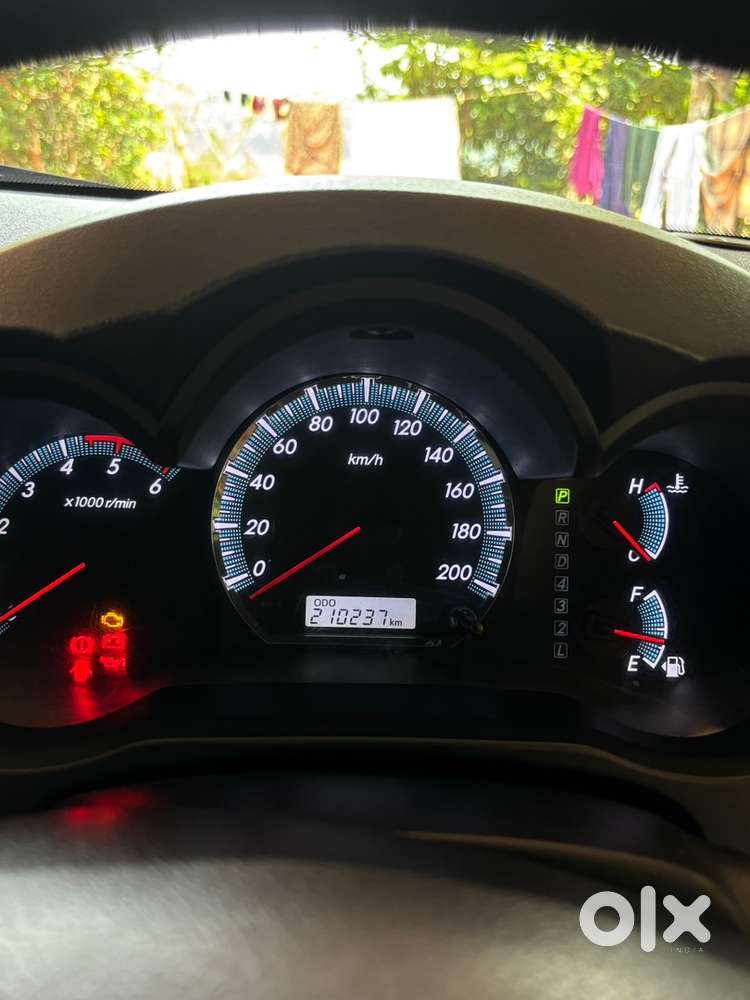 Toyota Fortuner 2014 Diesel 210000 Km Driven