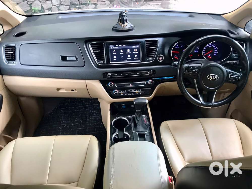 Kia Carnival Premium, 2021, Diesel