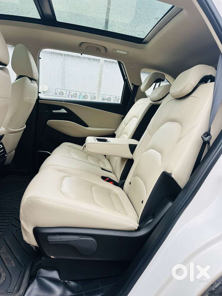 Mg Hector Sharp Pro 1.5 Turbo Mt Dual Tone, 2024, Diesel