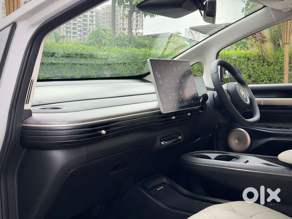 Mg Windsor Ev Essence, 2025, Electric