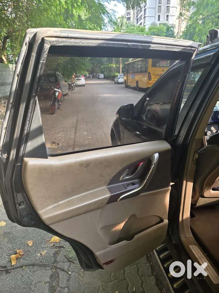 Mahindra Xuv500 Diesel 2011 120000 Km Driven