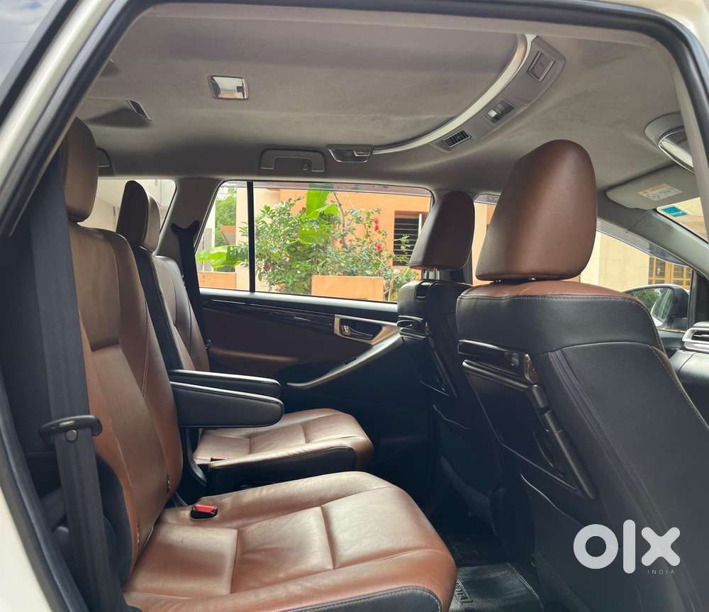 Toyota Innova Crysta 2.8z Automatic, 2018, Diesel