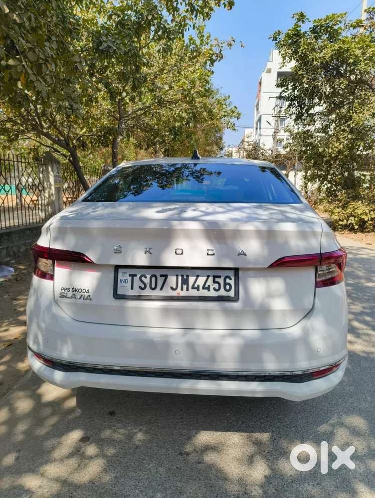 Skoda Slavia Style 1.0l Tsi At, 2022, Petrol