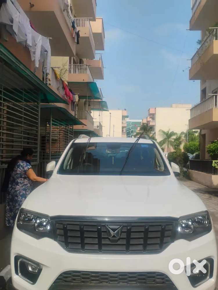 Mahindra Scorpio N Petrol Manual 2025