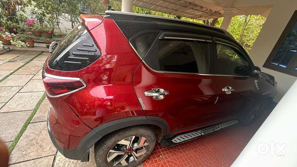 Petrol 7dct ,automatic ,dualtone,sunroof