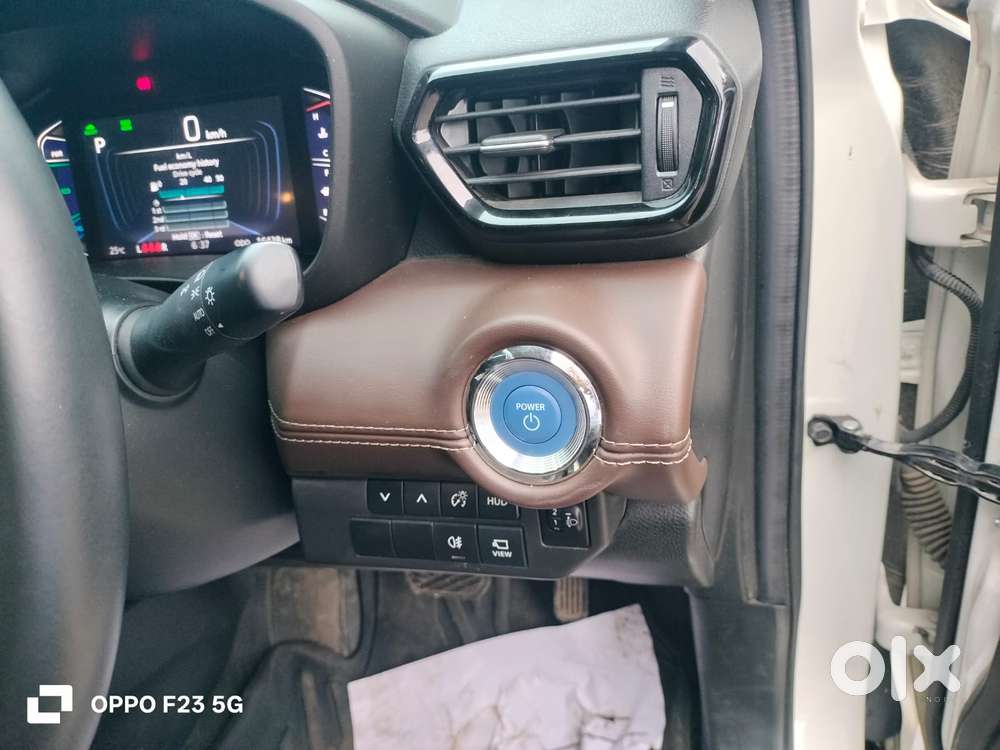 Toyota Urban Cruiser Hyryder 1.5 V Hybrid, 2025, Petrol