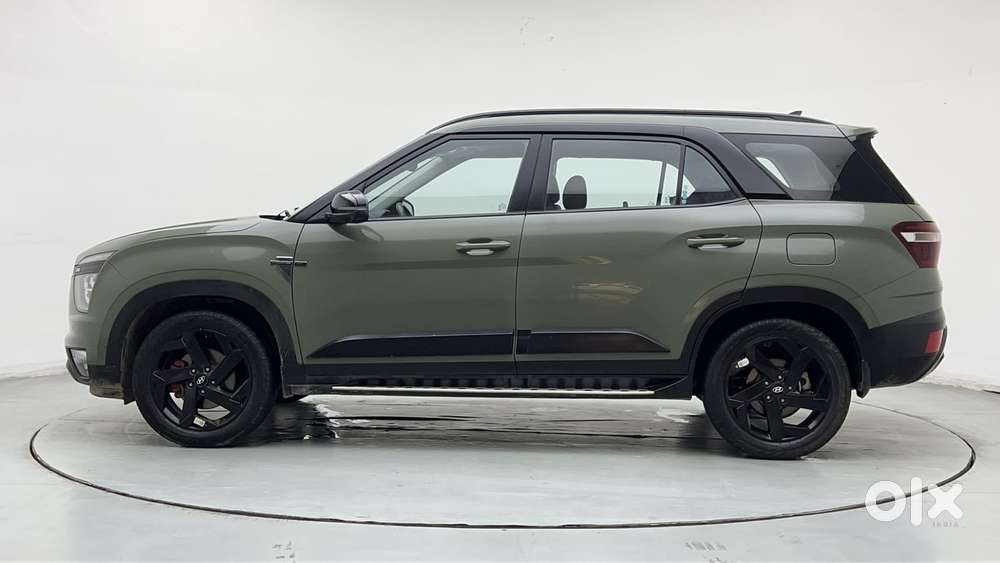 Hyundai Alcazar 1.5 Tdct Signature (o) 7s Petrol, 2023, Petrol