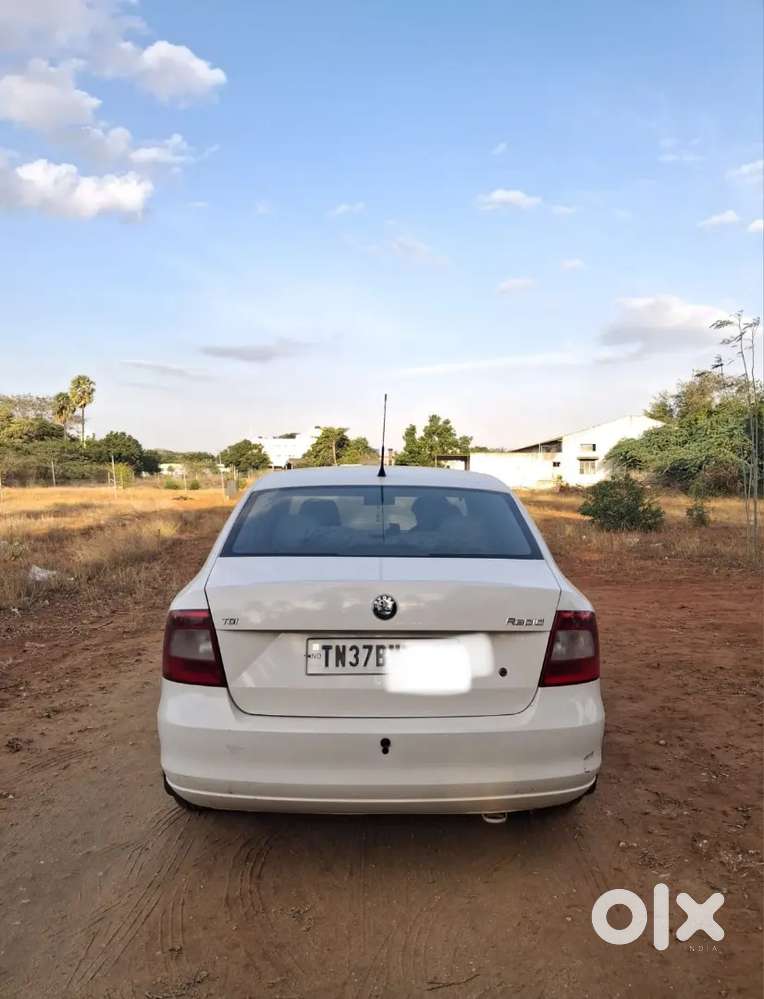 Skoda Rapid 1.6 Ambition 2012 Diesel Manual