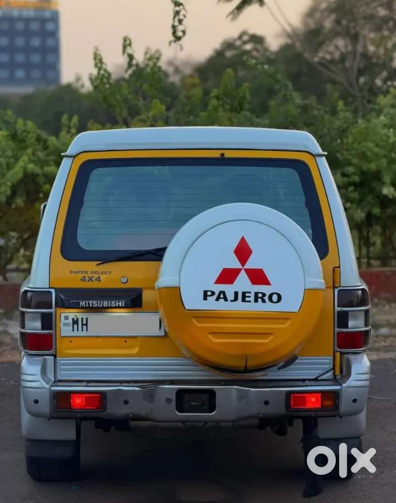 Mitsubishi Pajero Sfx 2011