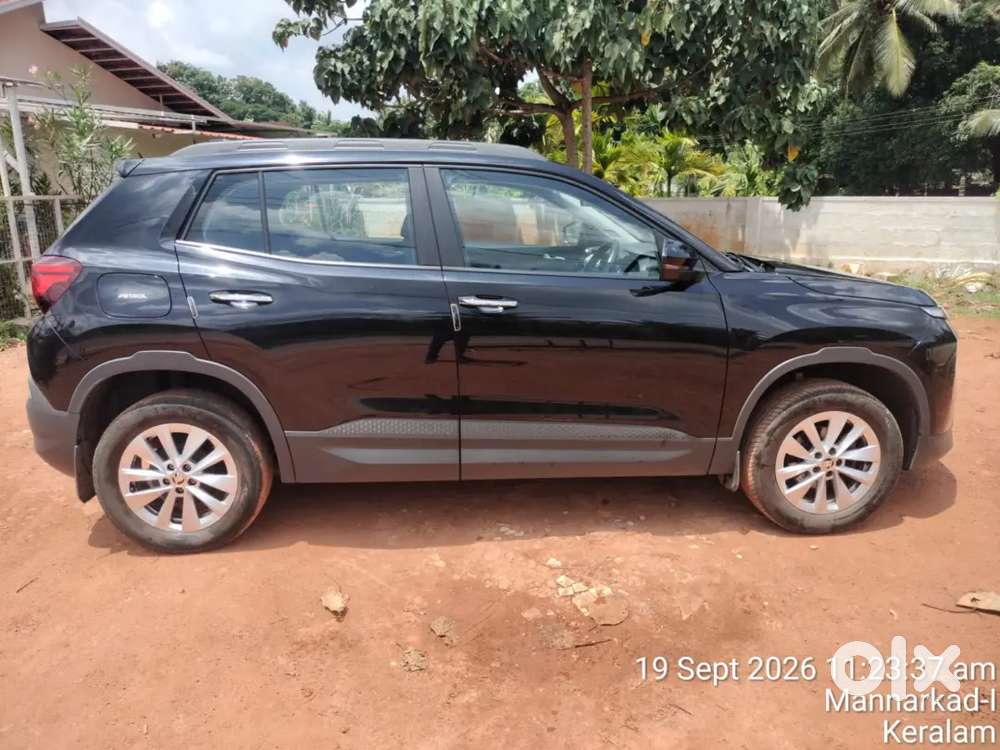 Skoda Kylaq Signature Plus Petrol Automatic 2025