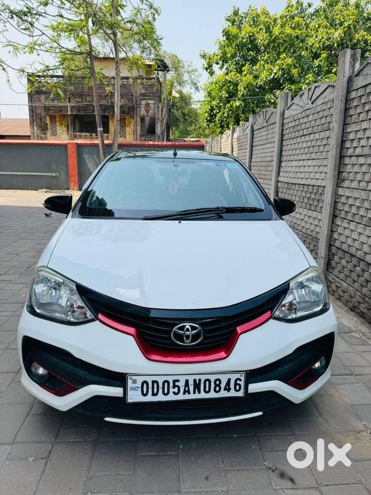 Toyota Liva Vx Dual Tone Petrol Manual 2018