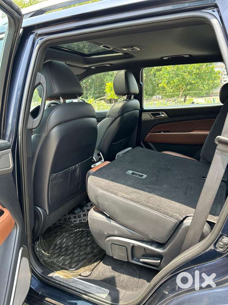 Mahindra Alturas G4 4wd At, 2019, Diesel