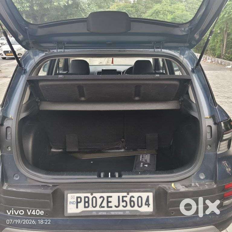 Hyundai Venue Sx Mt, 2022, Petrol