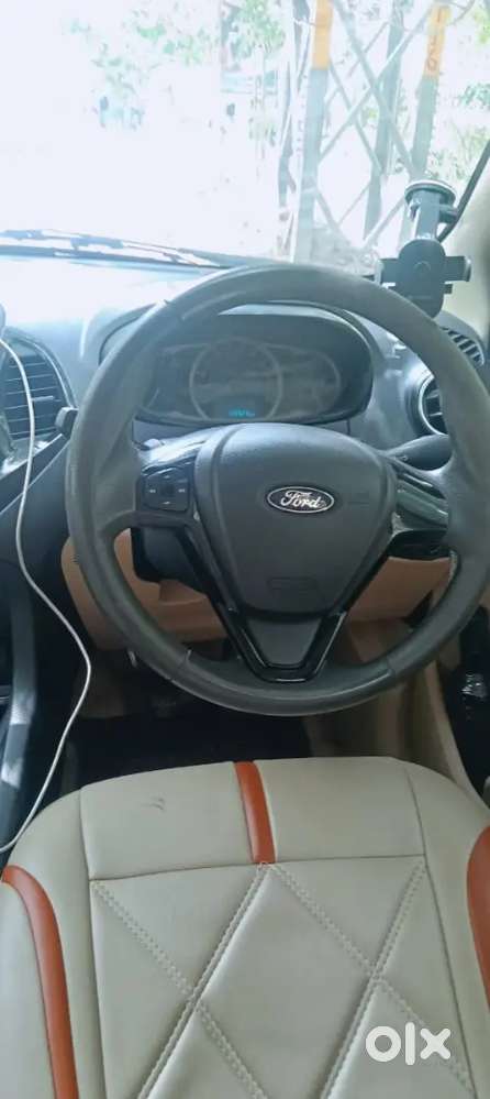 Ford Aspire Titatinium Blu 2016