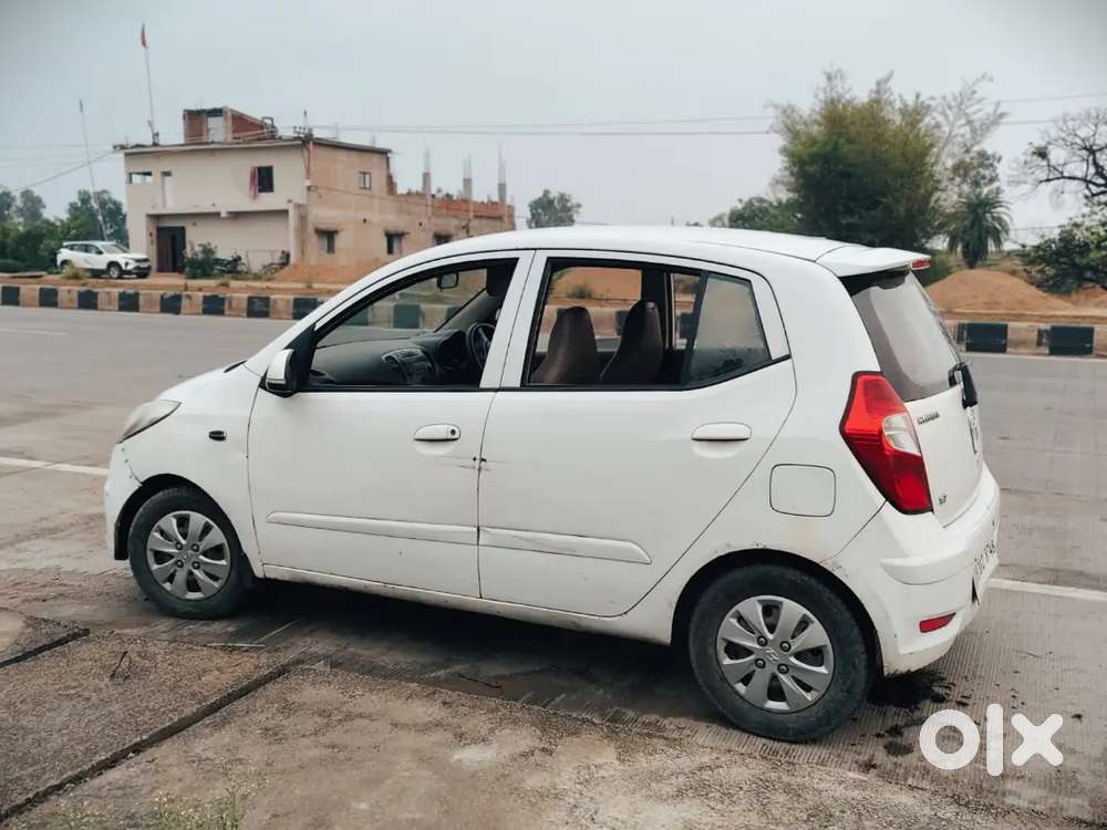 Hyundai I10 Sportz 2011