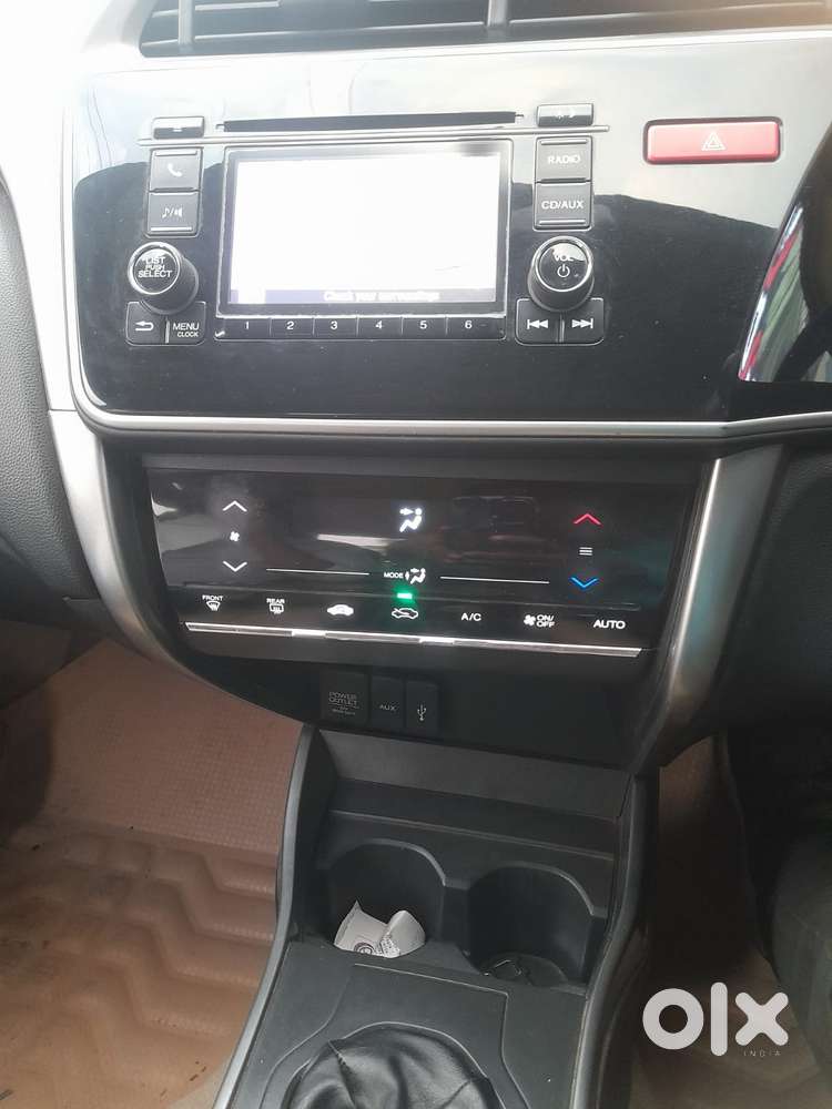 Honda City 1.5 V Cvt I-vtec Mt, 2016, Petrol