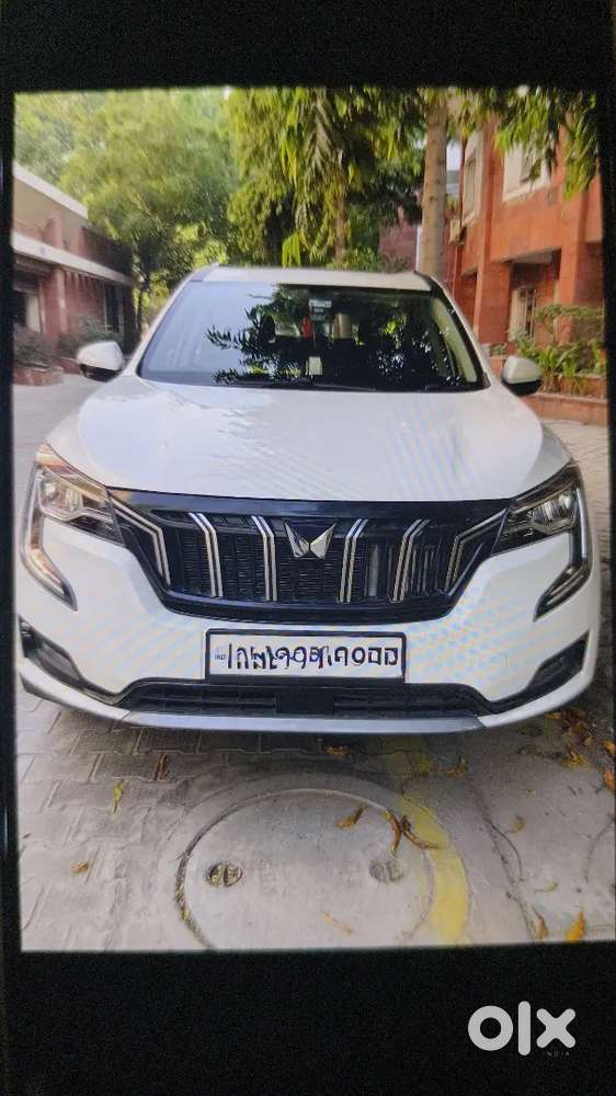 Mahindra Xuv700 2023 Petrol 25851 Km Driven