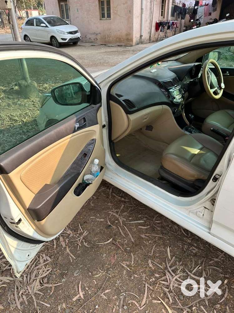 Hyundai Fluidic Verna 2012