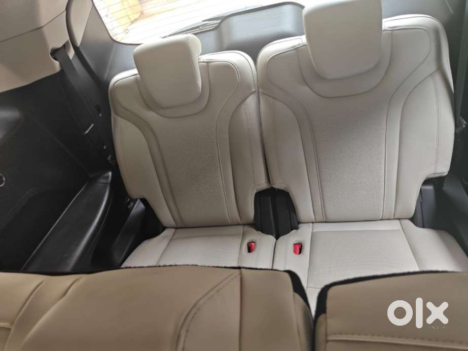 Mahindra Xuv700 2.0 Ax 7 Petrol At Str, 2024, Petrol