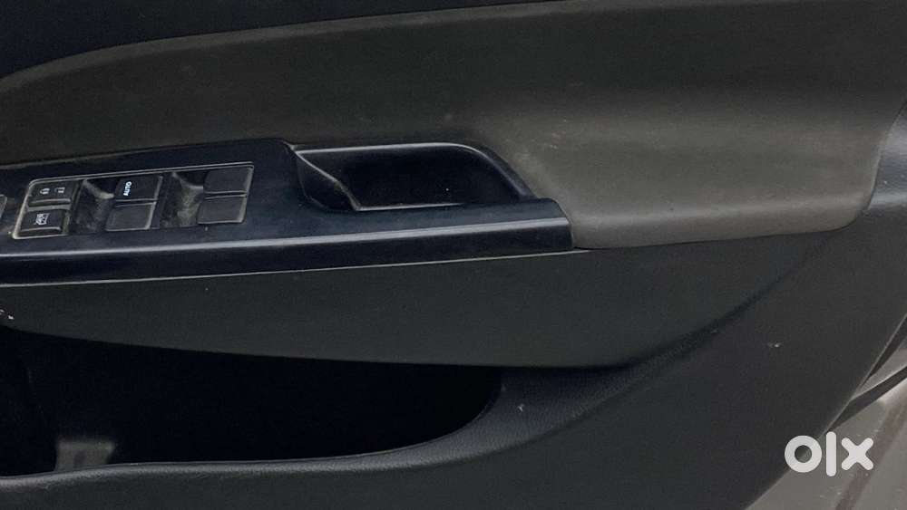 Maruti Suzuki Swift 2011-2014 Vxi, 2013, Petrol