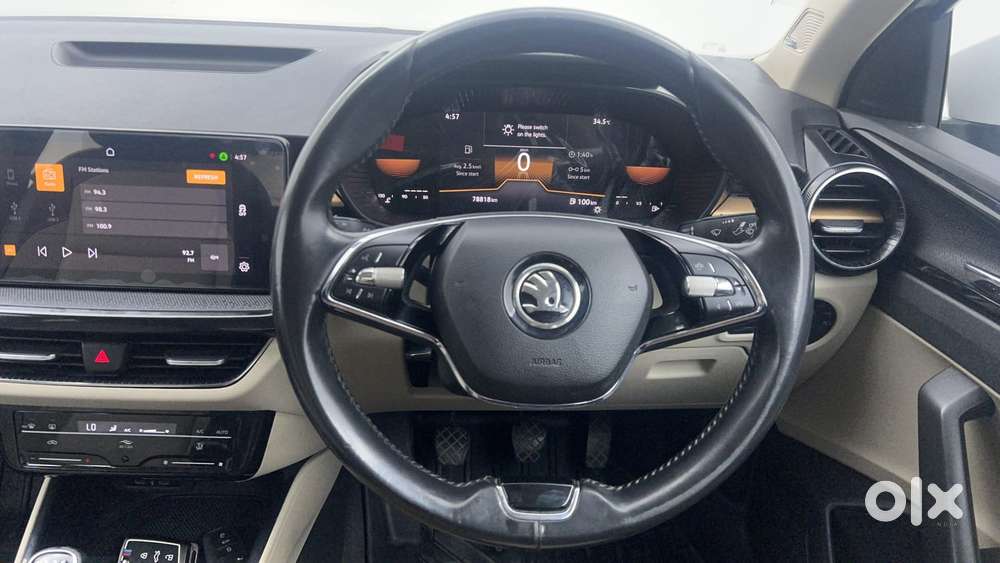 Skoda Slavia Style 1.0l Tsi Mt, 2022, Petrol