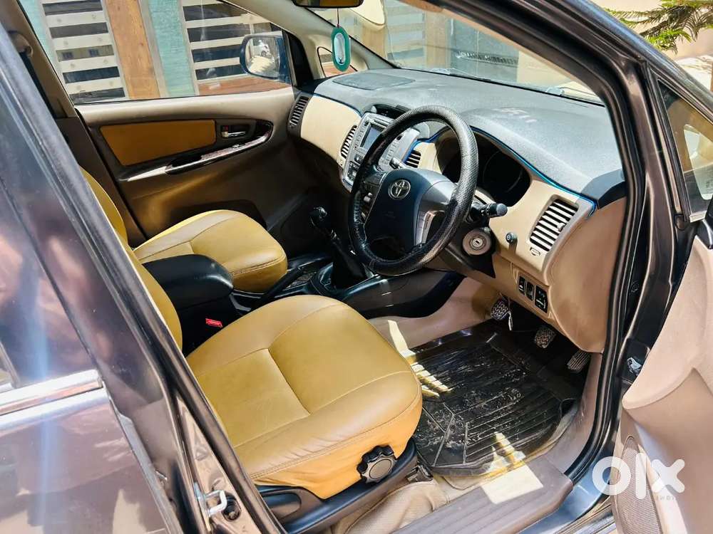Innova Top Model. Complete Showroom Maintain