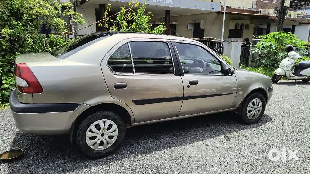 Ford Ikon Rocam 2004 Petrol
