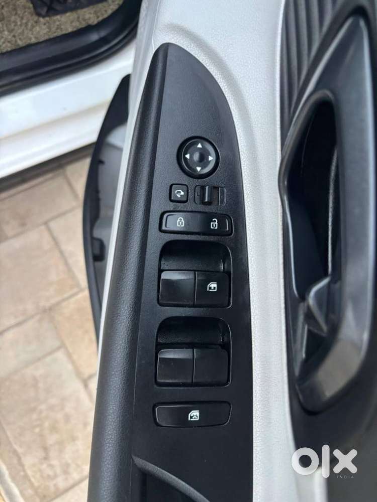Hyundai I20 1.4 Sportz, 2024, Cng & Hybrids
