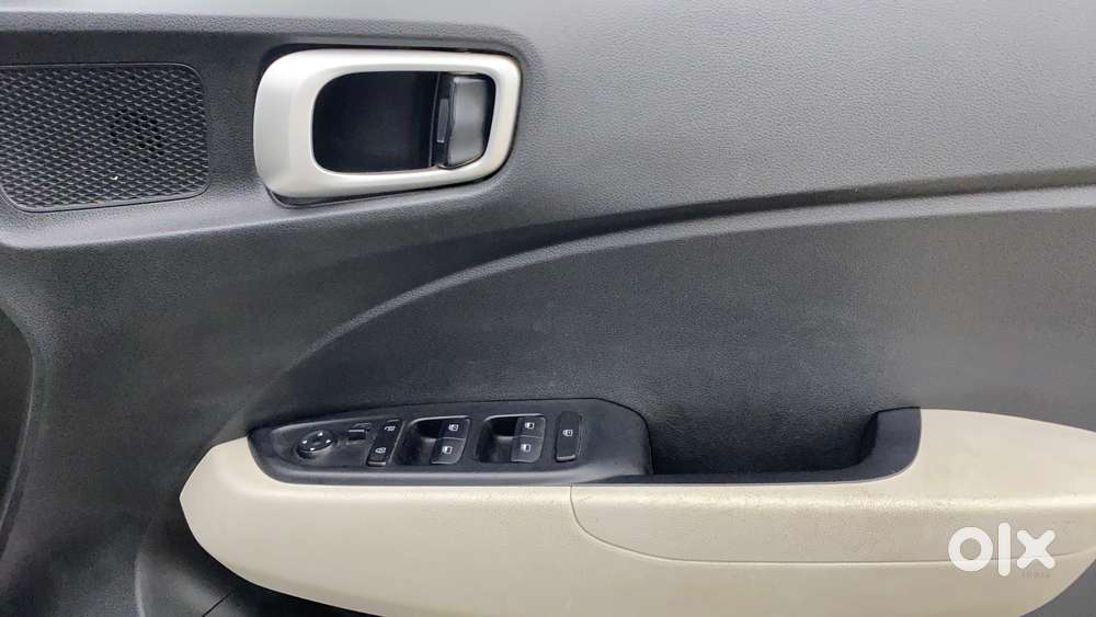 Hyundai Venue 1.0 S (o) Turbo Dct, 2022, Petrol