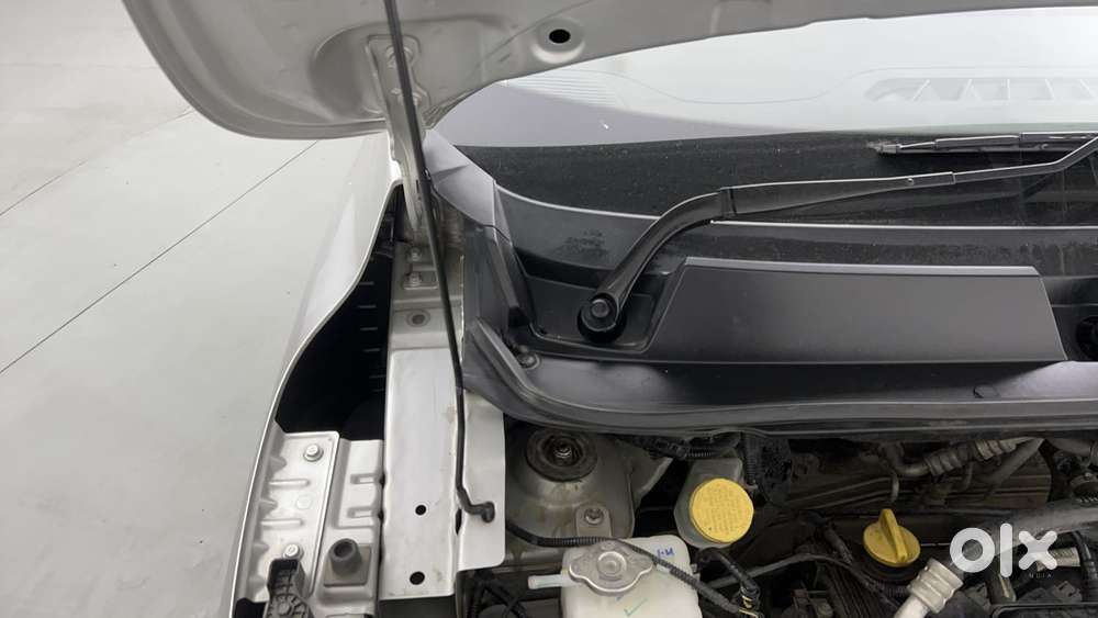 Renault Triber Rxz Easy-r Amt, 2022, Petrol