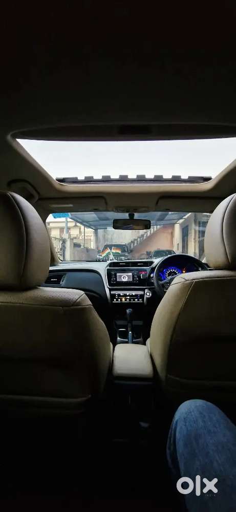 Honda City Vx (o) Sunroof Automatic Top End Model
