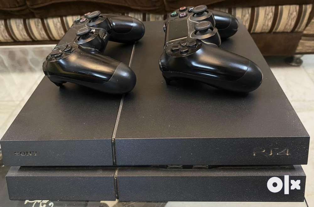 PS4 | Playstion 4 | 1 TB | 2 Dualshock PS4 Controllers - Games ...