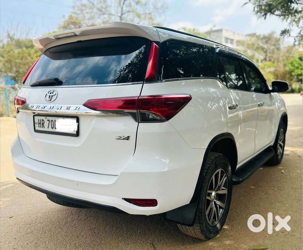 Toyota Fortuner Sigma 4  Automatic