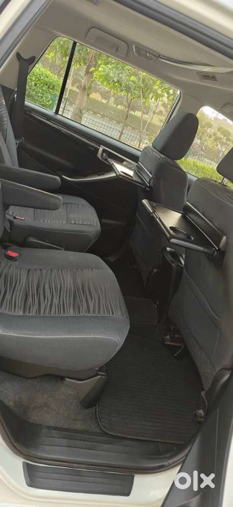 Toyota Innova Crysta 2.4 V 7 Str, 2017, Diesel