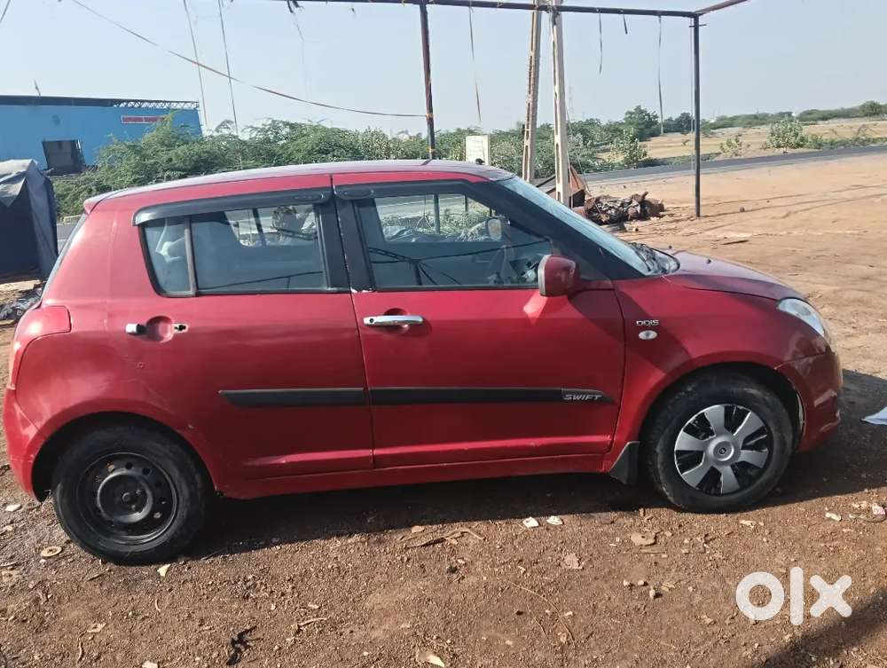 2009 Modal
3 Owner 
Vimochalu
Ac Chalu 
2 New Tiyer 
Battery Navi
Janr