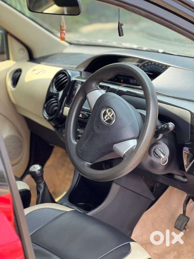 Toyota Etios Liva 1.2 V Dual Tone, 2018, Petrol
