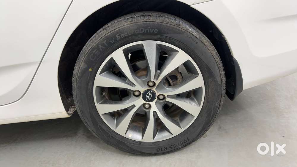 Hyundai Verna 1.6 Vtvt Sx, 2013, Petrol