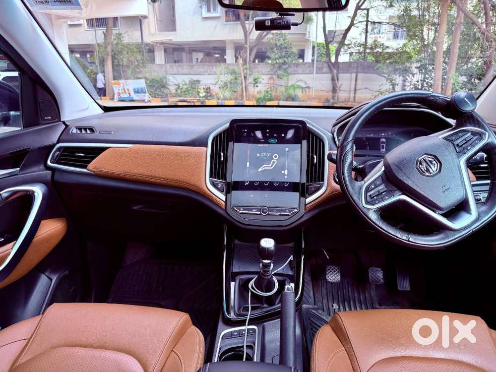 Mg Hector Plus (2022) Top Model, Diesel | Connected Car