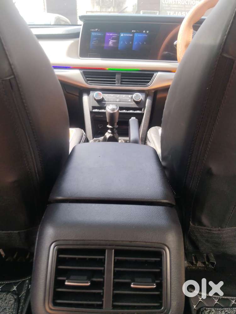 Mahindra Xuv700 2.2 Ax 5 Diesel Mt 7 Str, 2022, Diesel