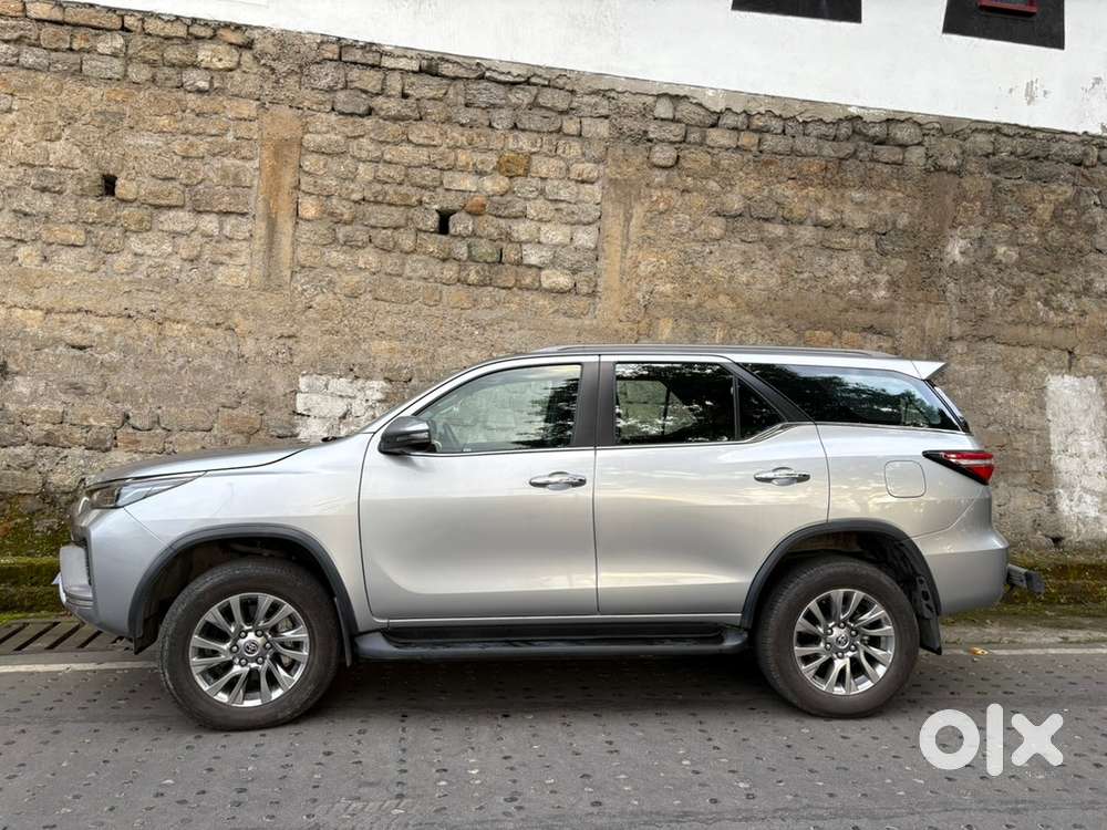 Toyota Fortuner 2022 Diesel 6092 Kms Driven