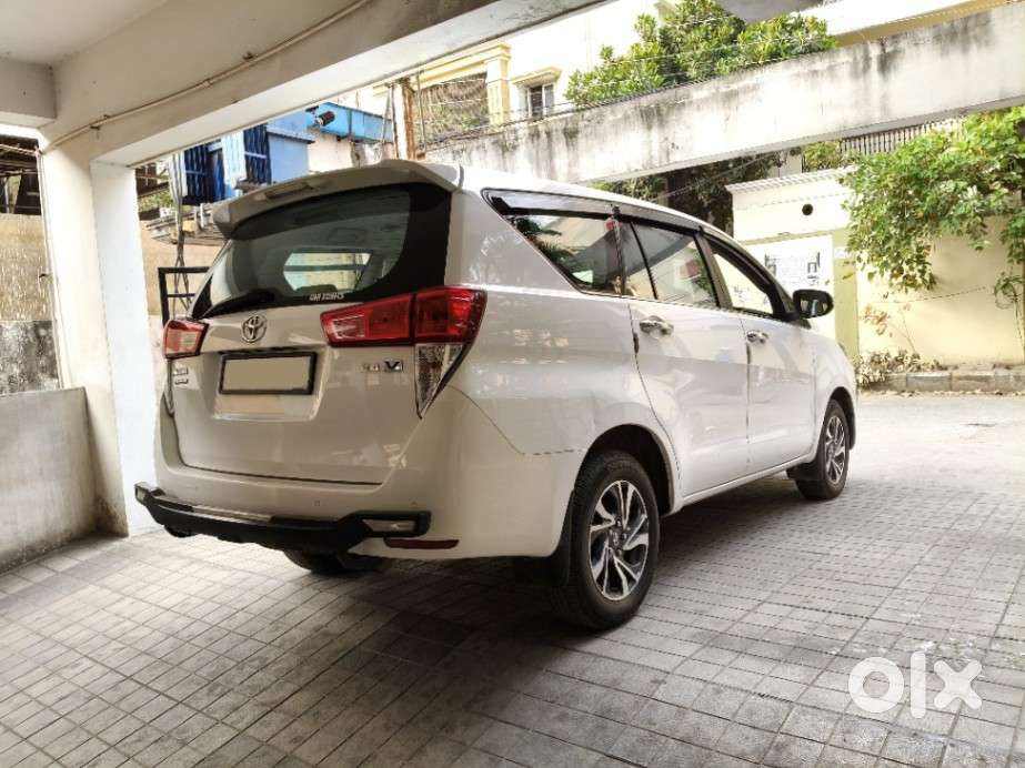 Toyota Innova Crysta [2020-ongoing] 2.4 Vx 8 Str, 2022, Diesel