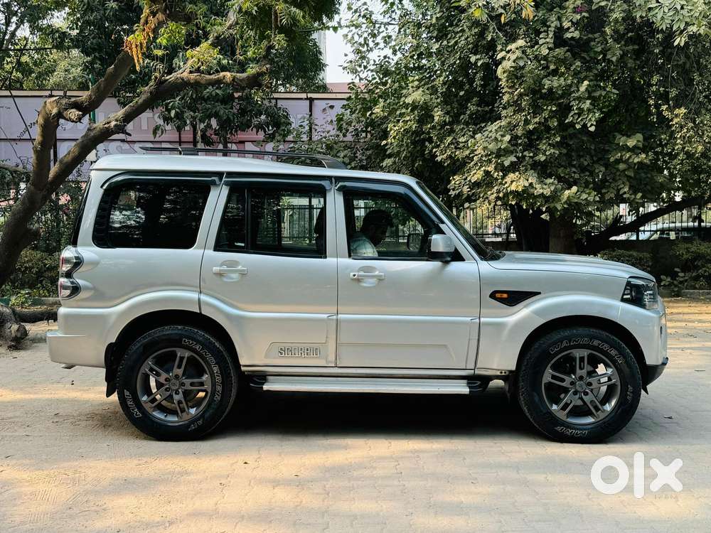 Mahindra Scorpio S4 7 Seater, 2017, Diesel
