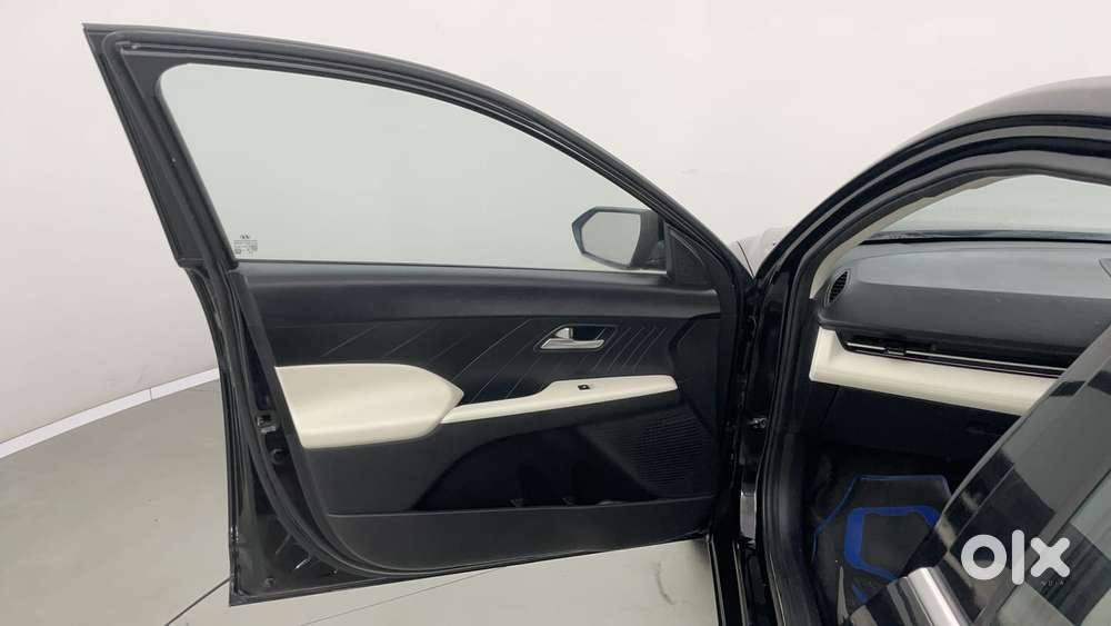 Hyundai Verna 1.5 Sx Petrol Mt, 2023, Petrol
