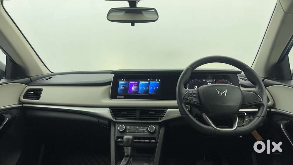 Mahindra Xuv700 2.2 Ax 5 Diesel At Str, 2023, Diesel